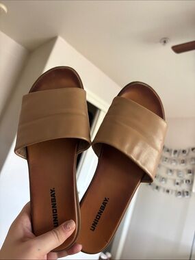 woman sandals